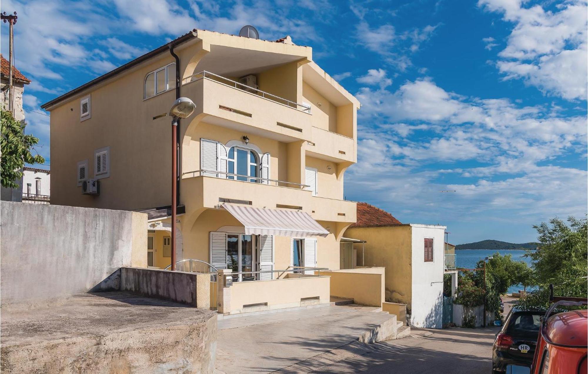Nice Home In Sibenik With Kitchen المظهر الخارجي الصورة