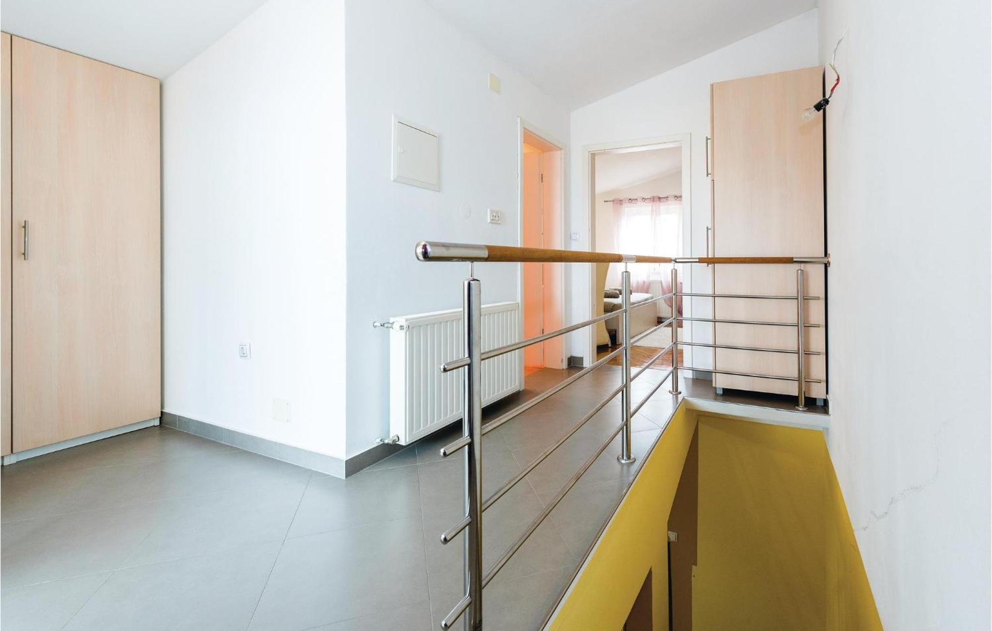 Nice Home In Sibenik With Kitchen المظهر الخارجي الصورة